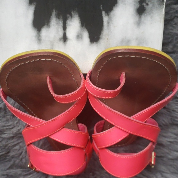 Dolce Vita Pansey Pink Leather Sandals - Picture 6 of 8